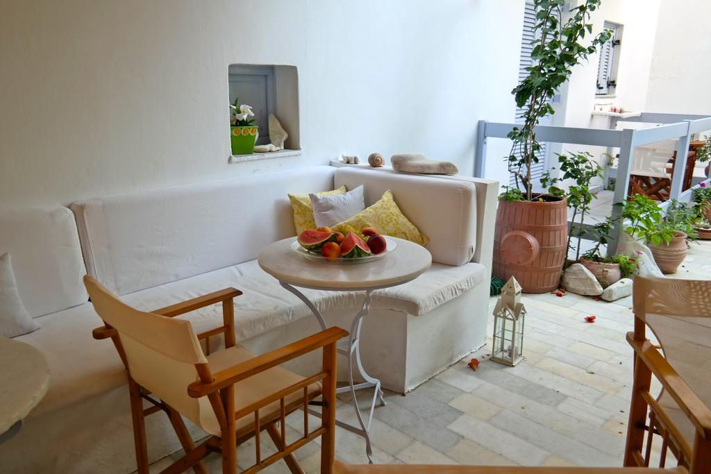 Hotel Sanoudos Naxos City Exterior foto