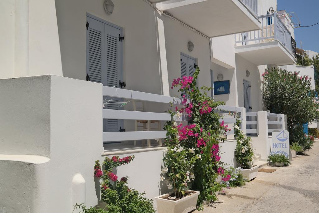 Hotel Sanoudos Naxos City Exterior foto