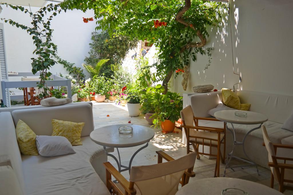 Hotel Sanoudos Naxos City Exterior foto