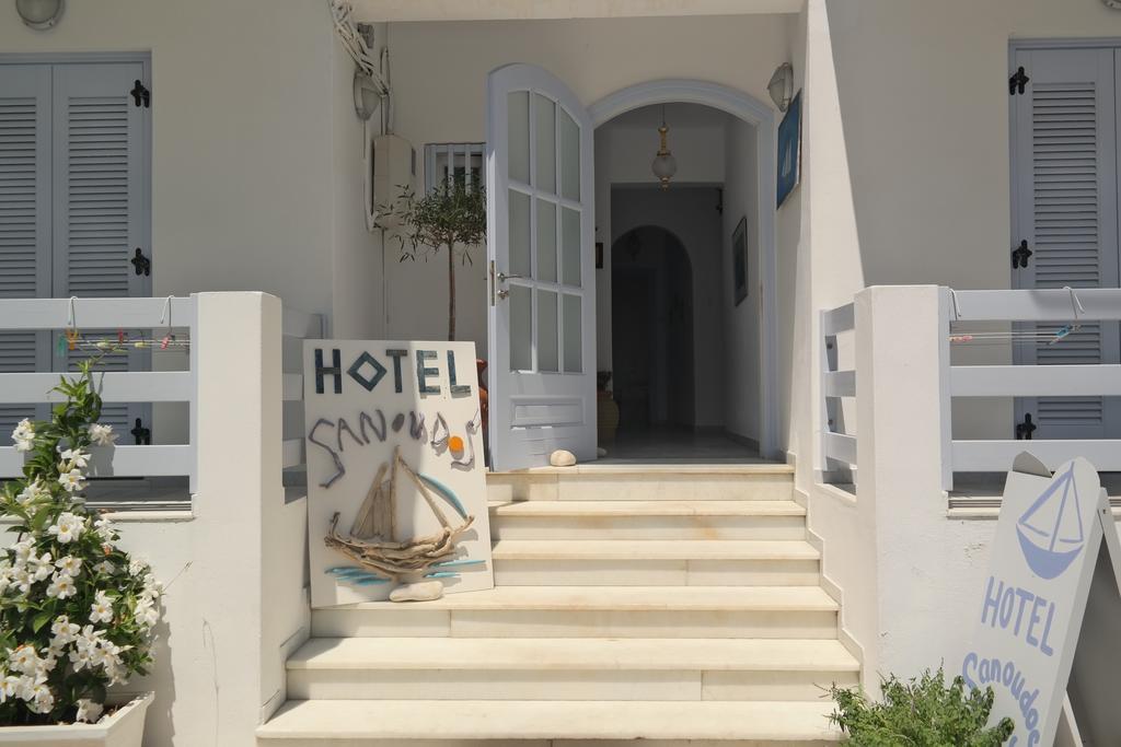 Hotel Sanoudos Naxos City Exterior foto