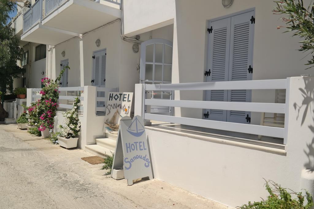 Hotel Sanoudos Naxos City Exterior foto