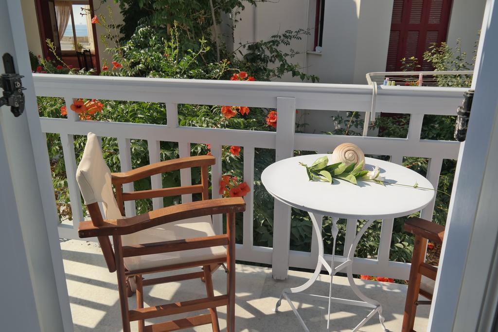 Hotel Sanoudos Naxos City Habitación foto