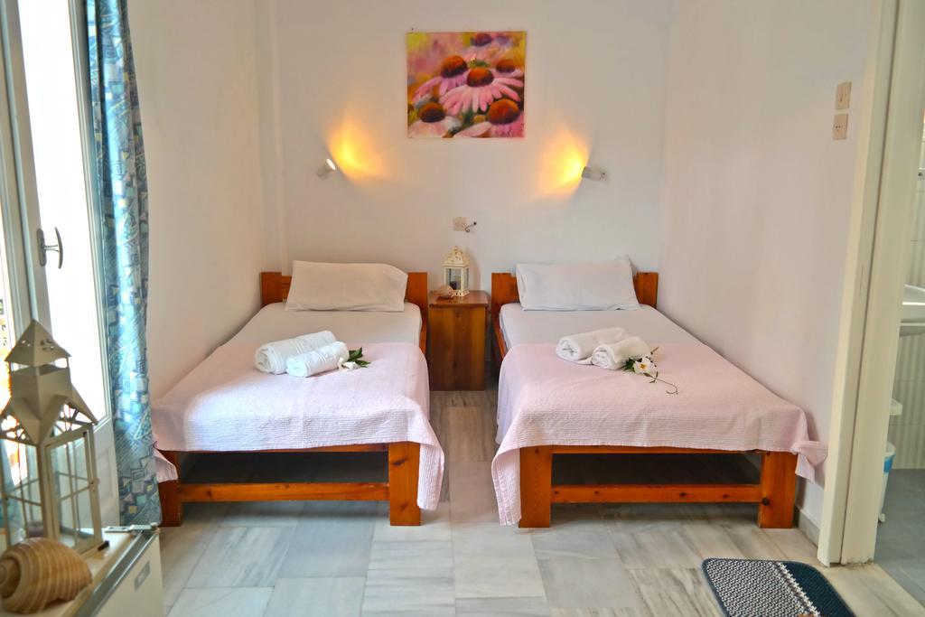 Hotel Sanoudos Naxos City Habitación foto